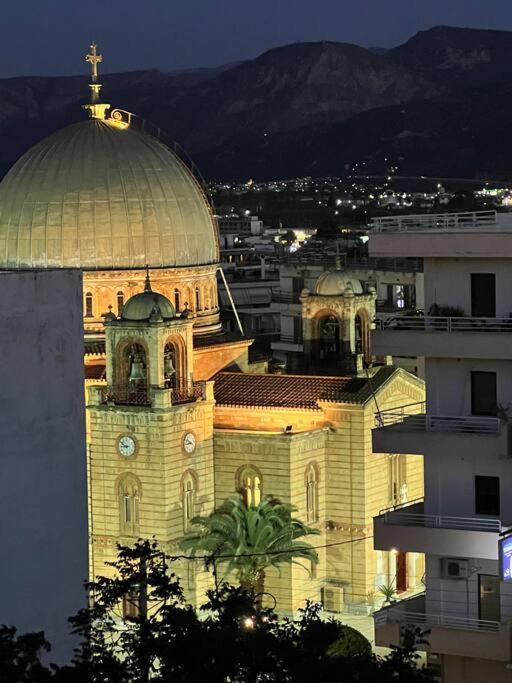 Seaview Penthouse On The Square Aigio Exterior foto